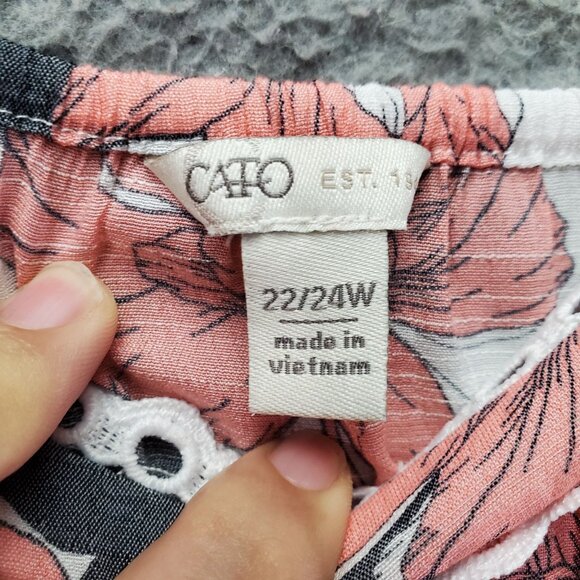 Cato Top Womens 22W/24W Pink Floral Square Neck Lace Accent Lightweight - Picture 2 of 8